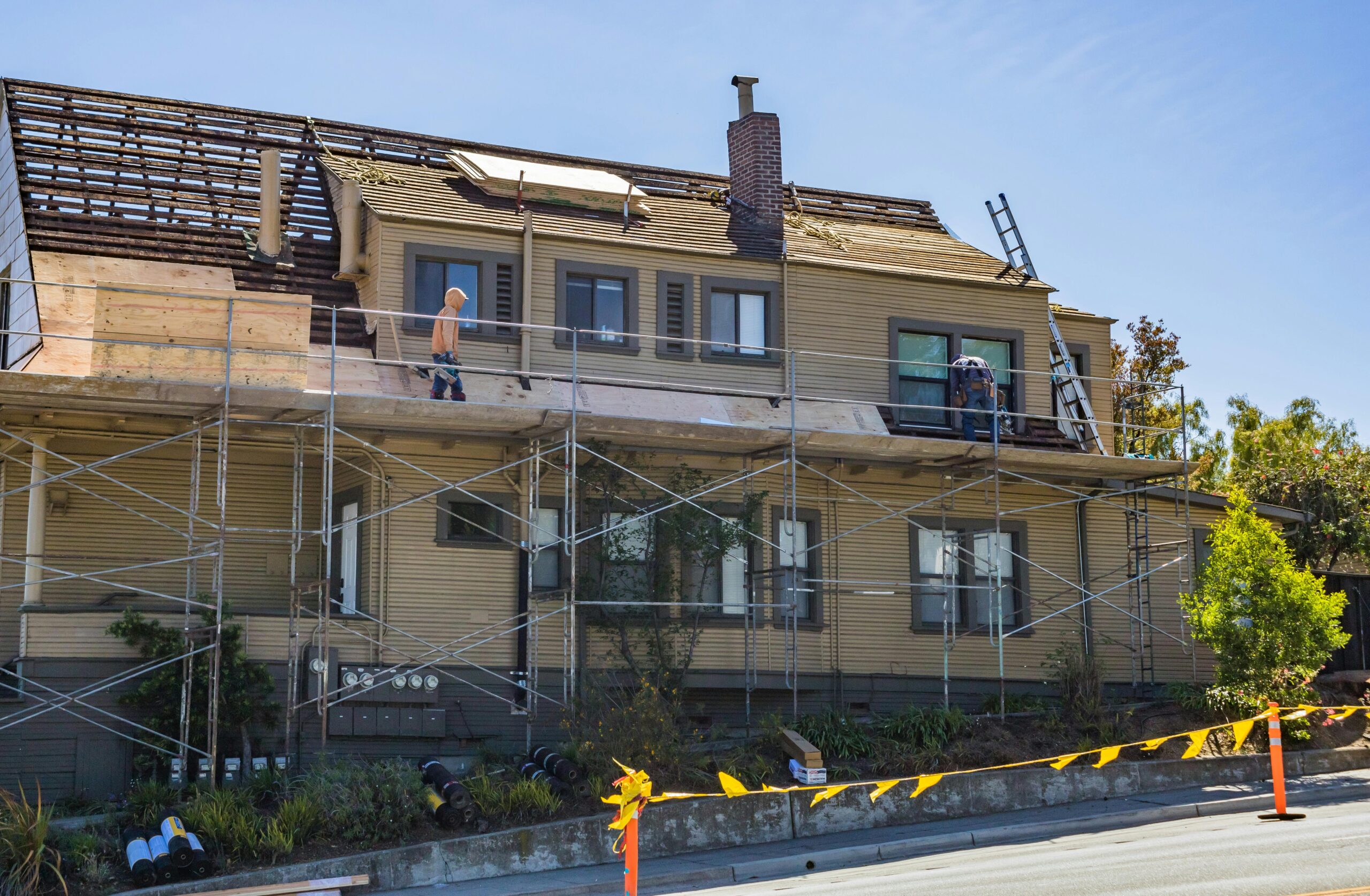 Expert team providing residential roofing services in Boise, ID near me.